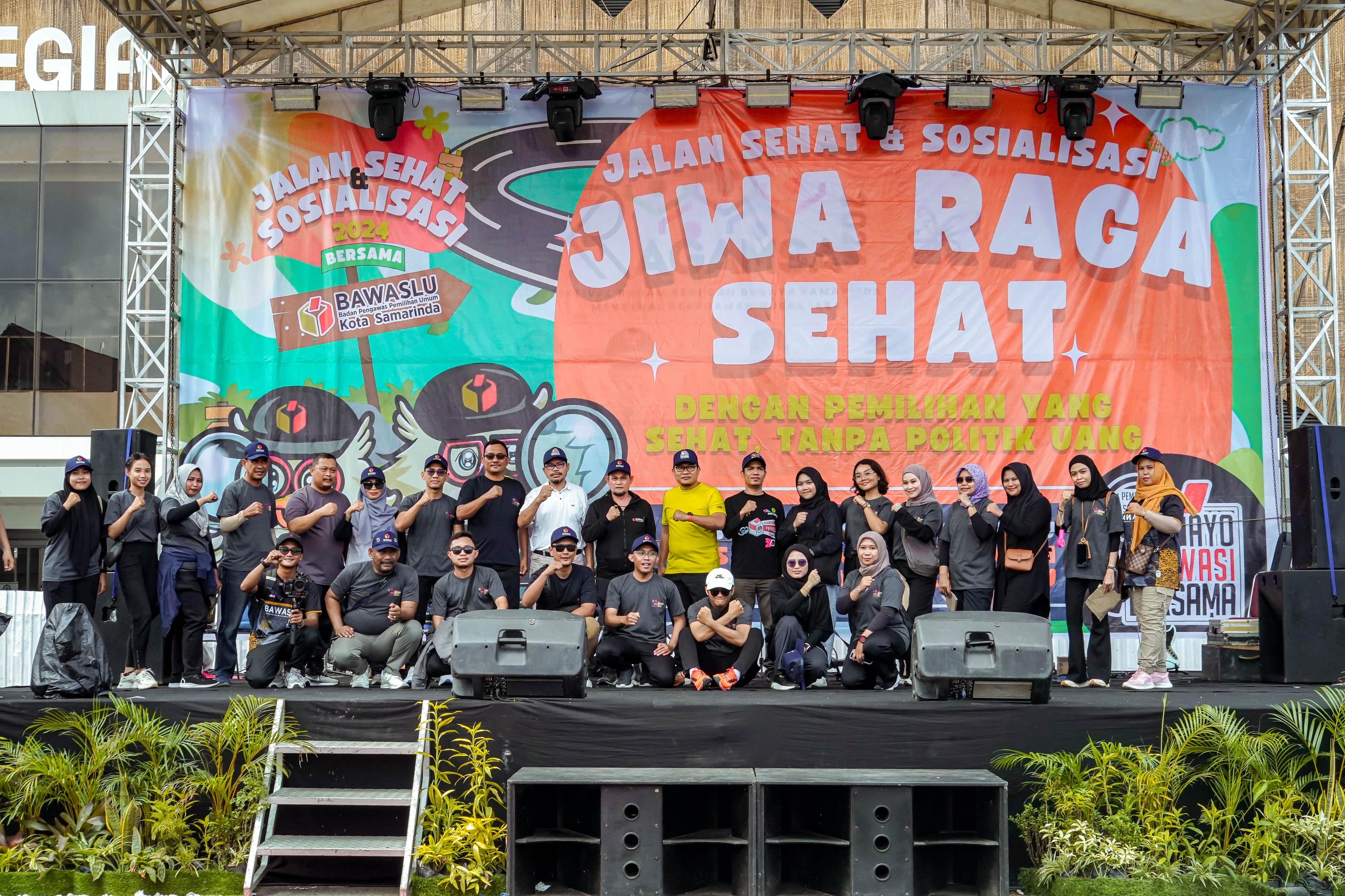 Bawaslu Kota Samarinda menggelar acara Jalan Sehat & Sosialisasi Pengawasan Partisipatif dengan tema "Jiwa Raga Sehat Dengan Pemilihan Sehat Tanpa Politik Uang"