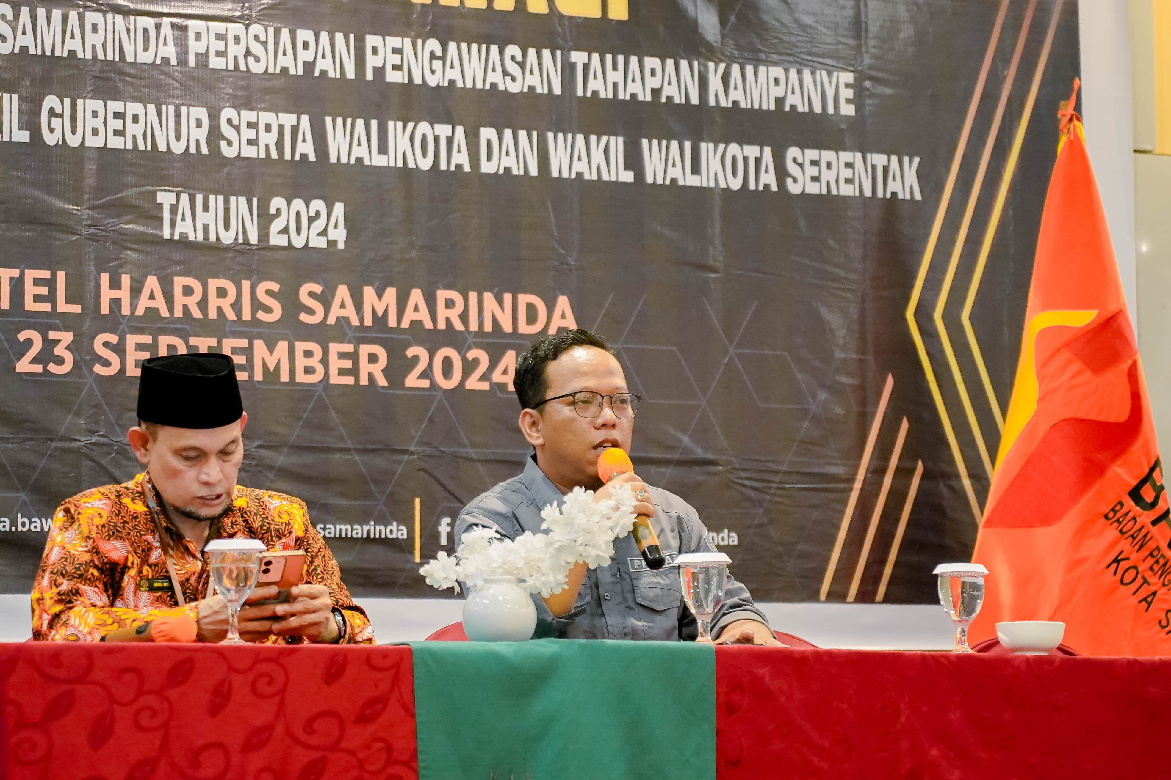 Ketua dan Anggota Bawaslu Kota Samarinda membuka agenda Rapat Koordinasi Sentra Gakkumdu Pada Pilkada Serentak Tahun 2024